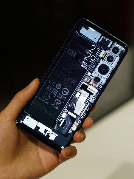 Директор Xiaomi заинтриговал «прозрачным» Xiaomi Mi 10 Transparent Edition
