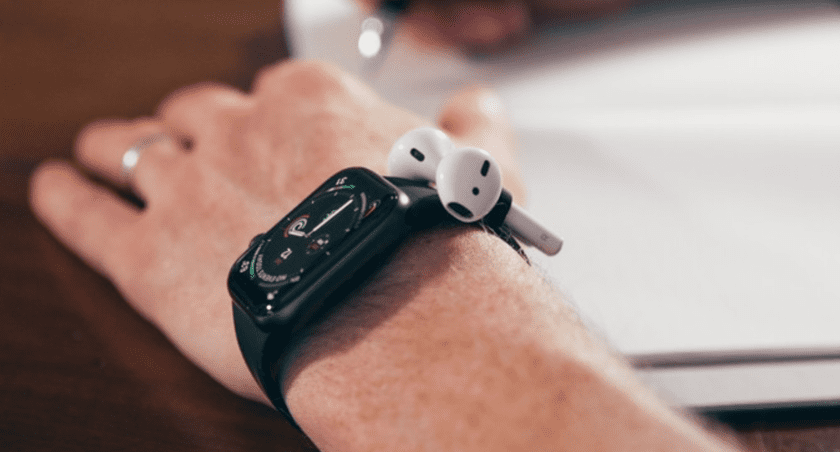 Для Apple Watch предложили браслет AirBand с держателем для AirPods