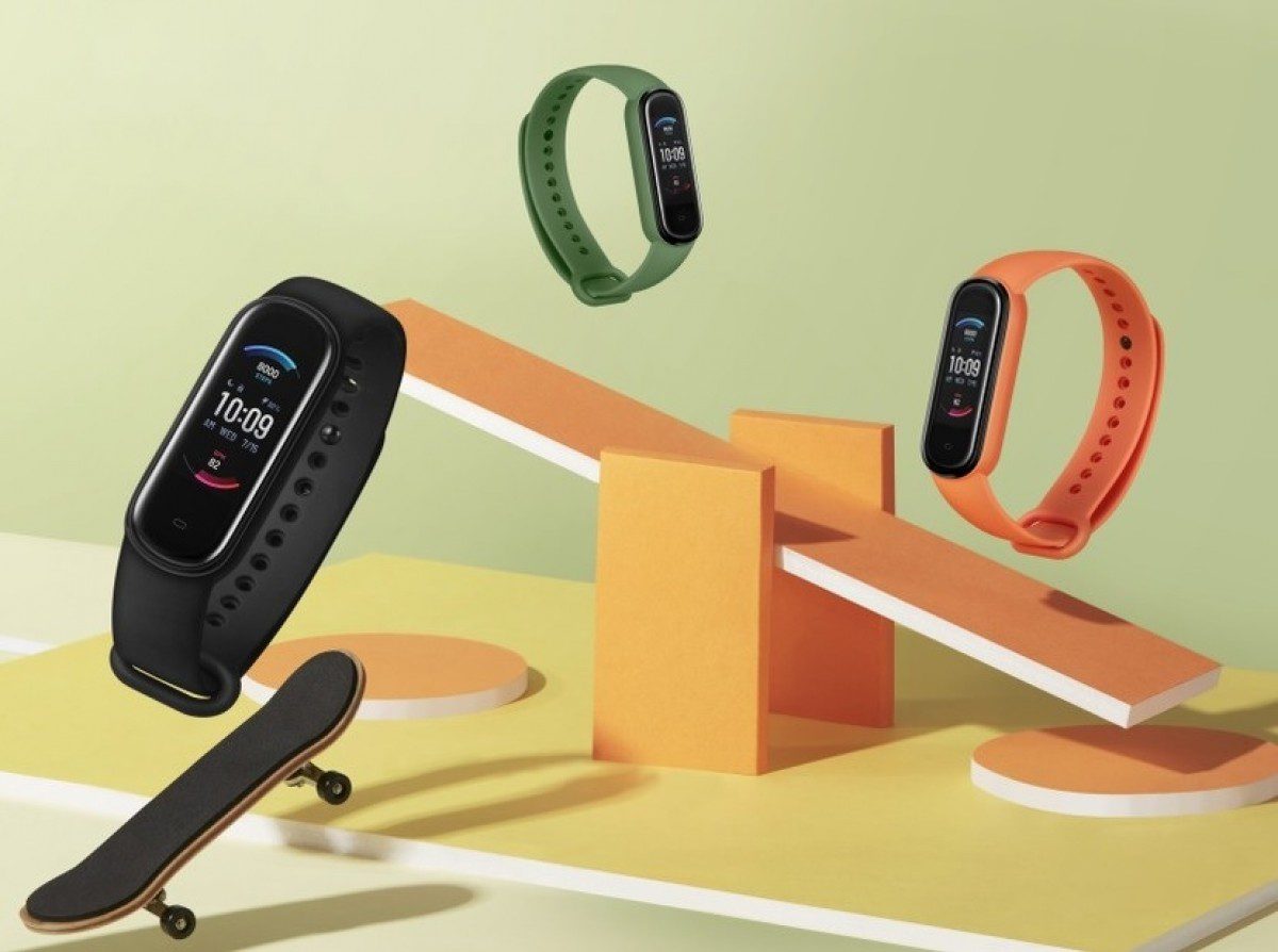 Amazfit выпустил копию Xiaomi Mi Band 5