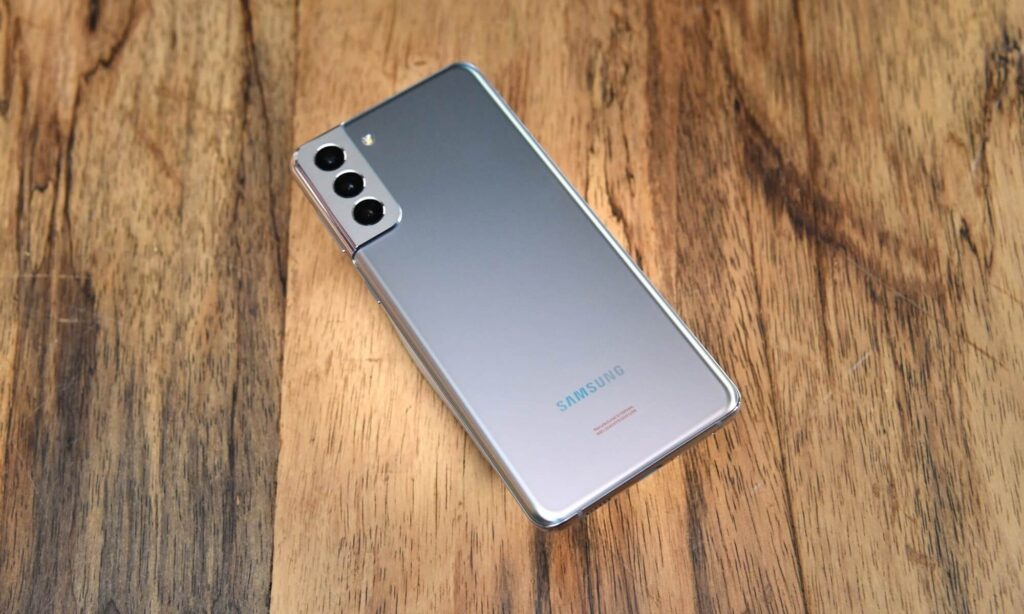 Samsung представил смартфоны Galaxy S21, Galaxy S21+ и Galaxy S21 Ultra