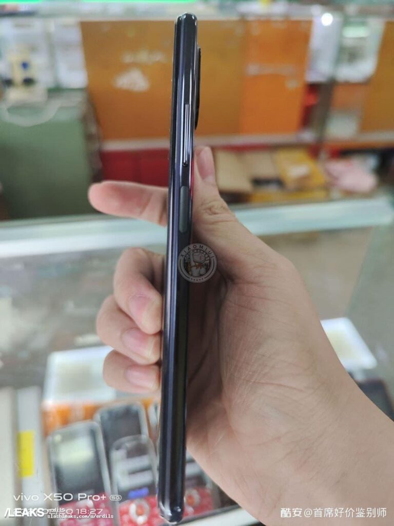 Недорогой флагманский смартфон Xiaomi Mi 11 Lite показали на фото