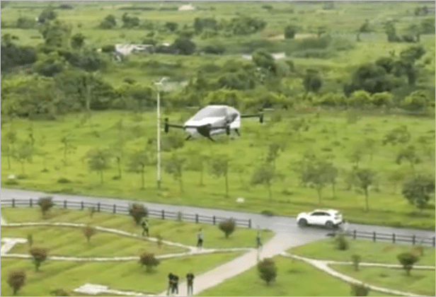 Китайский производитель электромобилей XPeng представляет прототип автономного летающего автомобиля