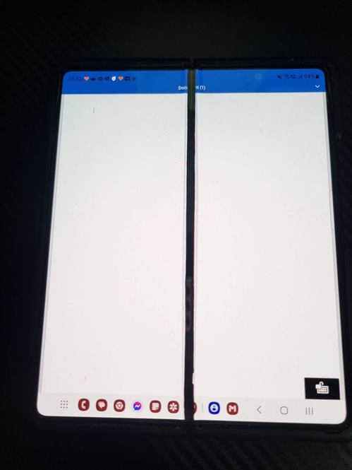 Владельцы складного Galaxy Z Fold 3 пожаловались на появление трещин на экране