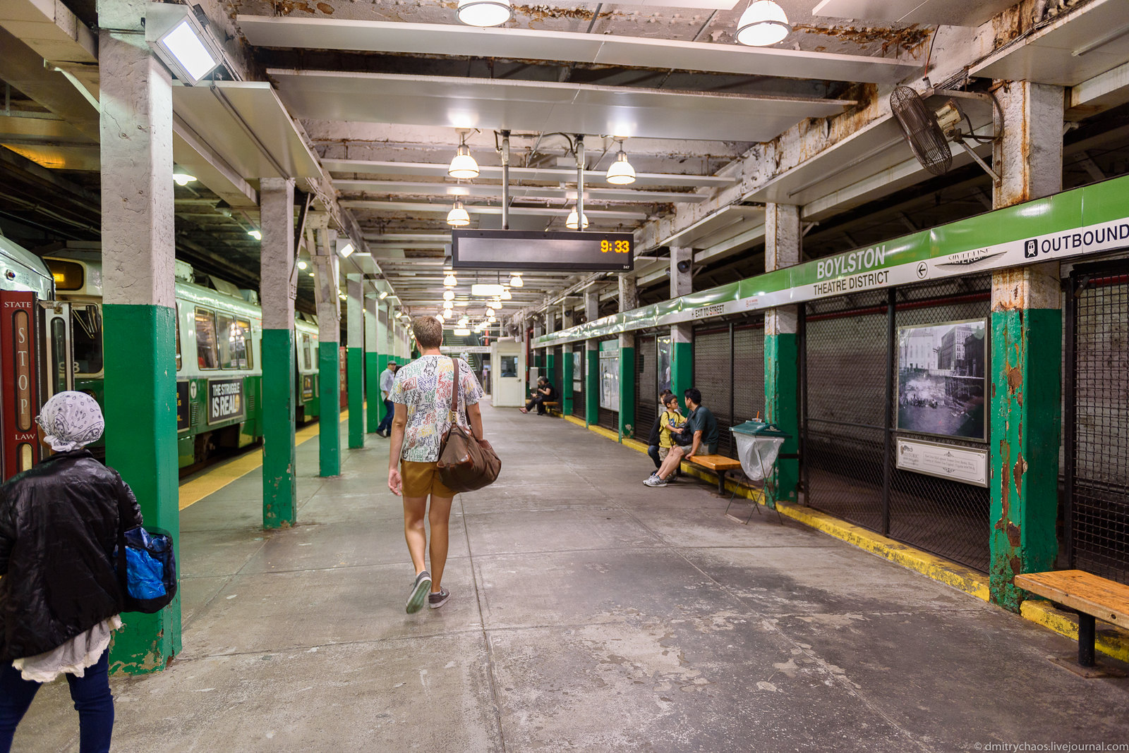 Американские подростки взломали карты оплаты метро Бостона ради бесплатного проезда