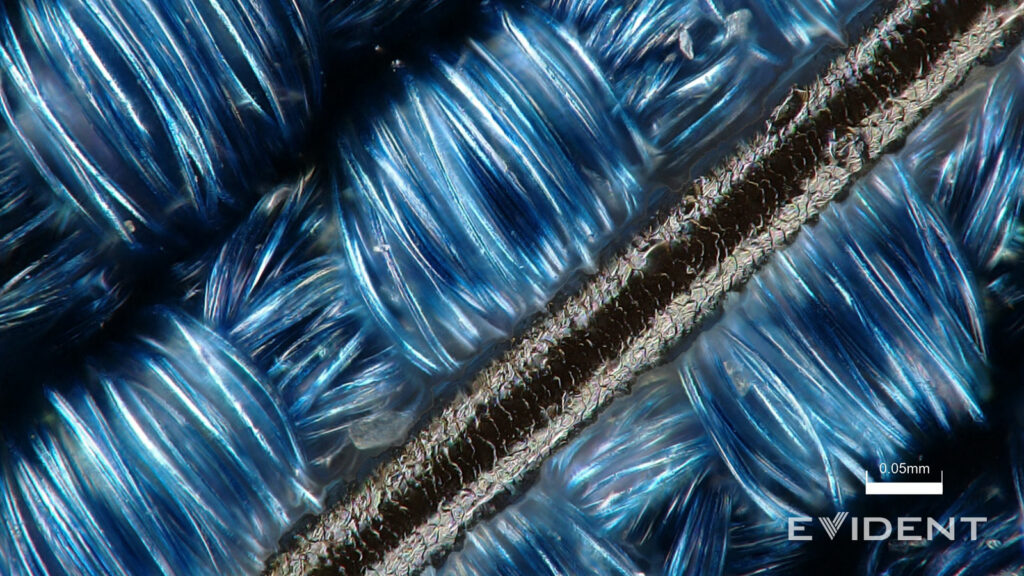 Специалисты iFixit по микроскопом детально изучили волокна новых чехлов Apple FineWoven