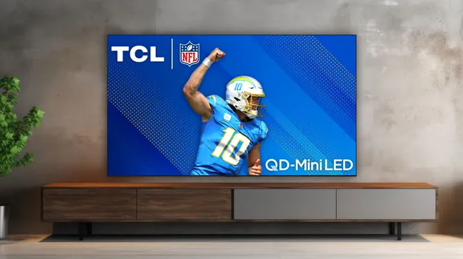 TCL на CES 2024 представила телевизор TCL QM8 со 115-дюймовым QD-Mini LED экраном