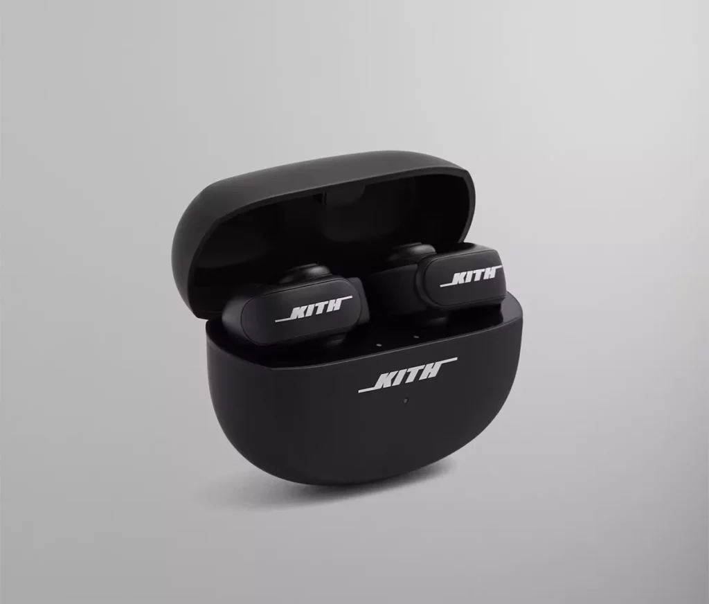 Bose и Kith выпустили лимитированные наушники Bose Ultra Open