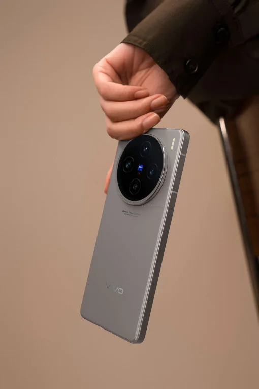 Новый смартфон Vivo X100s предстал на "живых" фотоснимках