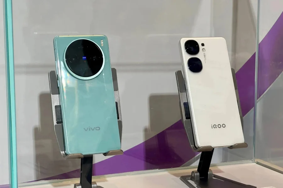 iQOO Neo 9s Pro и Vivo X100s с новым чипом Dimensity 9300  показали на фото