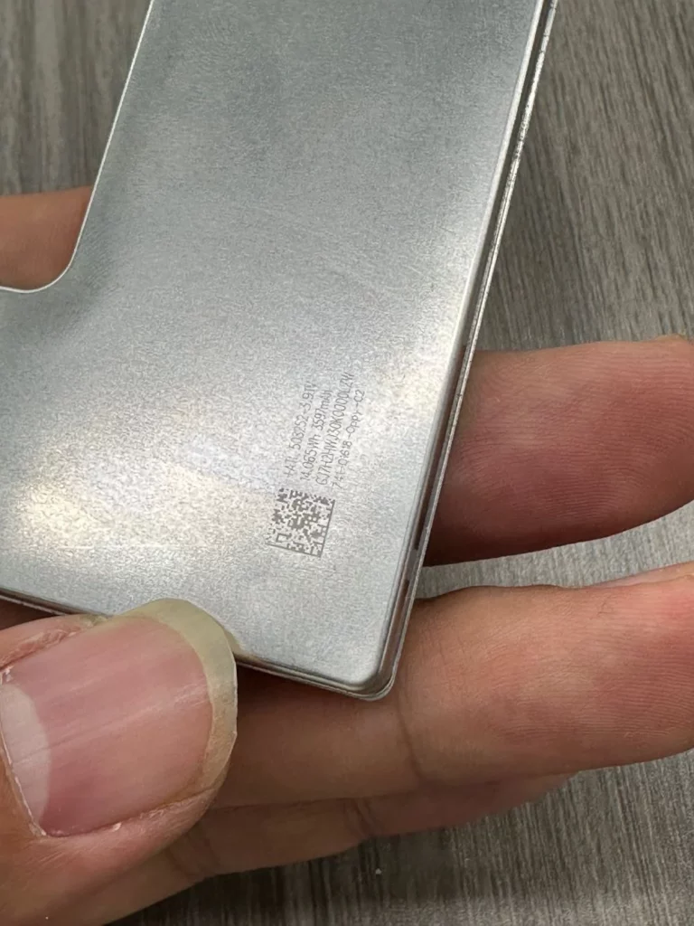 Apple решила сделать металлическим корпус для батареи iPhone 16