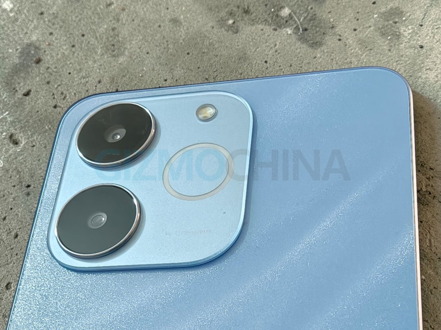 Realme представила P4 Lite 4G с большим аккумулятором и практичными функциями